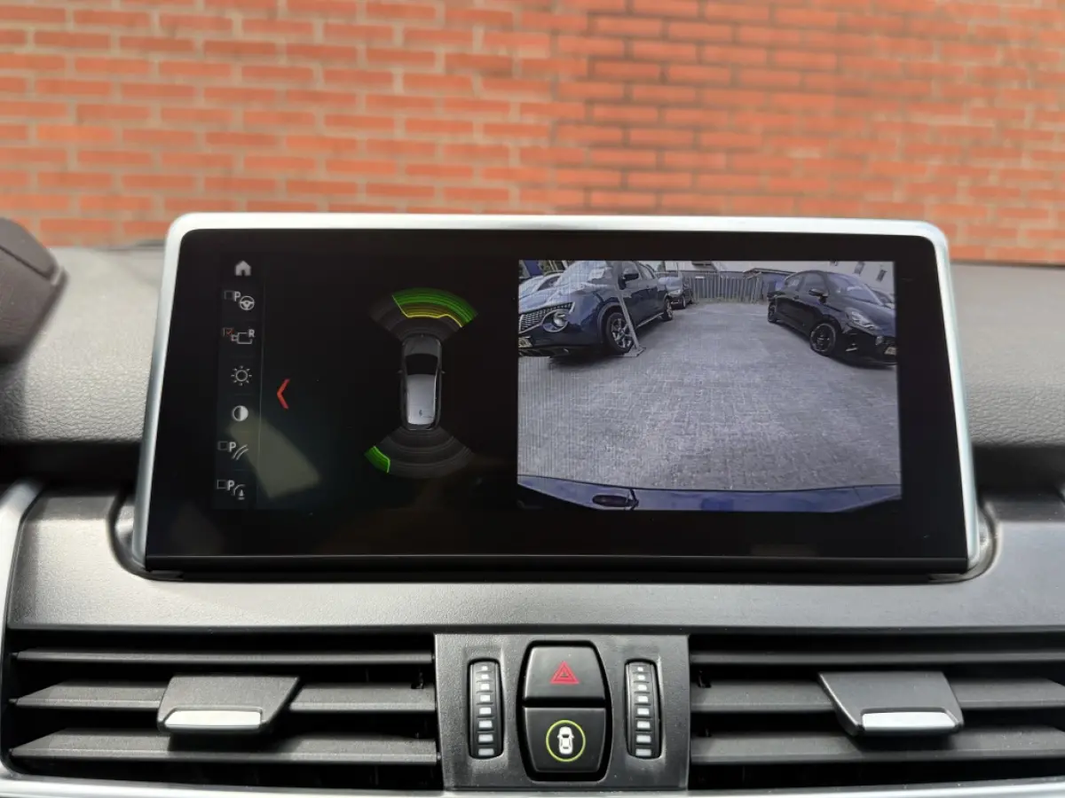 218i Executive Edition Automaat Leder Led Navigatie Camera