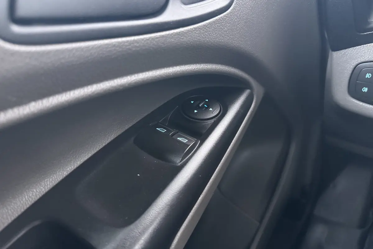 1.5 100 PK Aut. Trend Trekhaak Camera Carplay Betimmerd