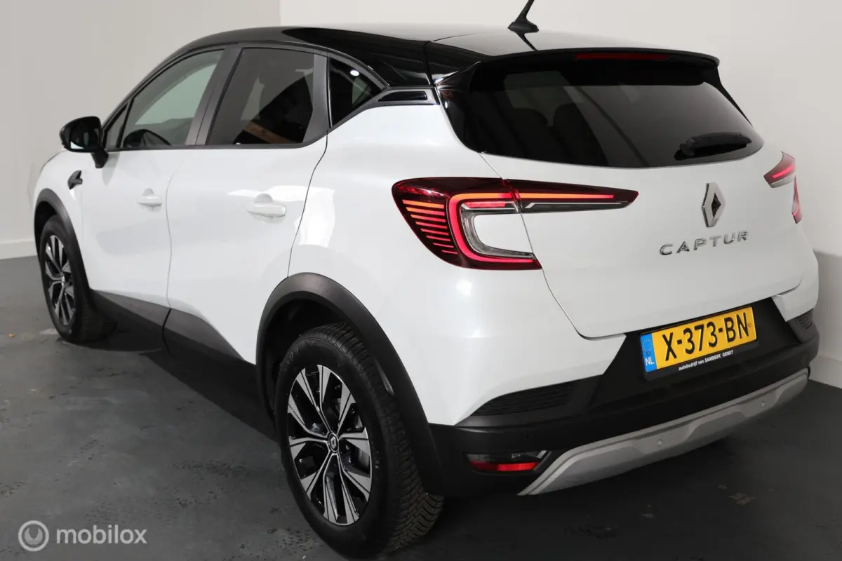 1.3 mild hybrid 140 techno - Stuur/Stoelverwarming - Camera - Navigatie