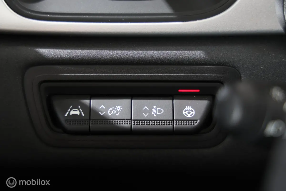 1.3 mild hybrid 140 techno - Stuur/Stoelverwarming - Camera - Navigatie