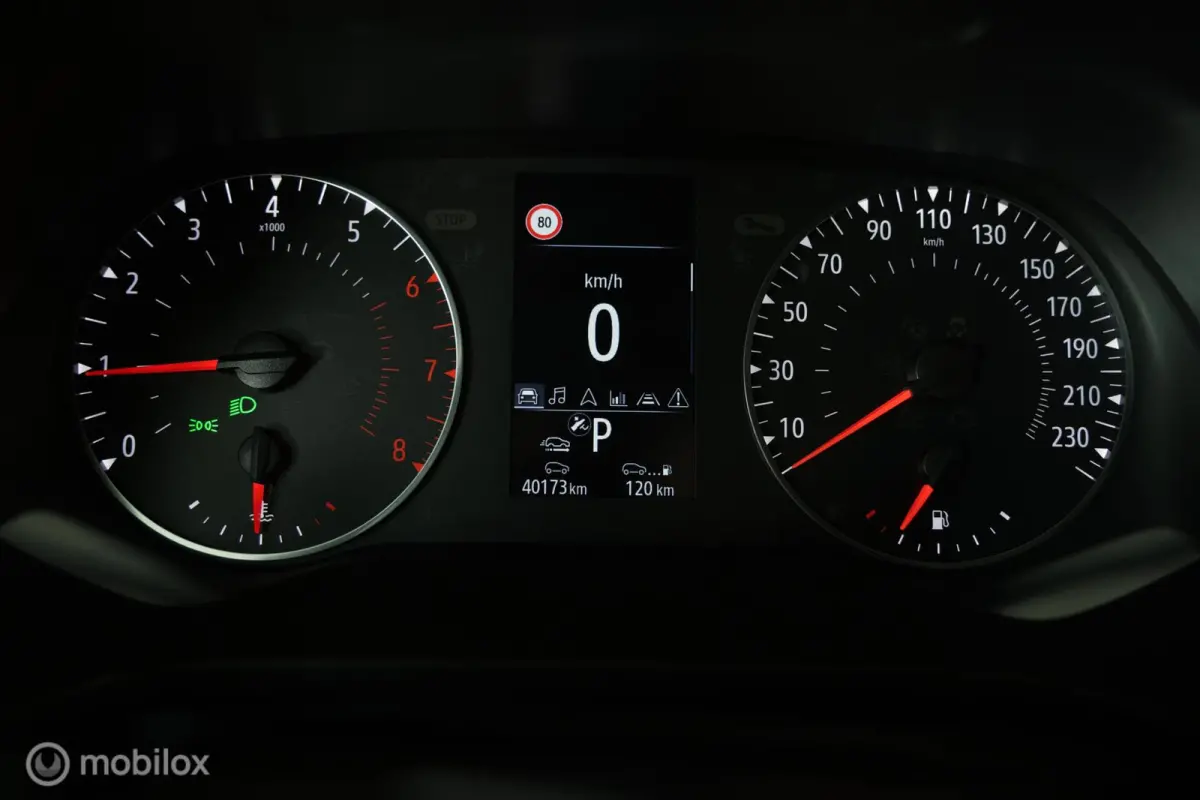 1.3 mild hybrid 140 techno - Stuur/Stoelverwarming - Camera - Navigatie