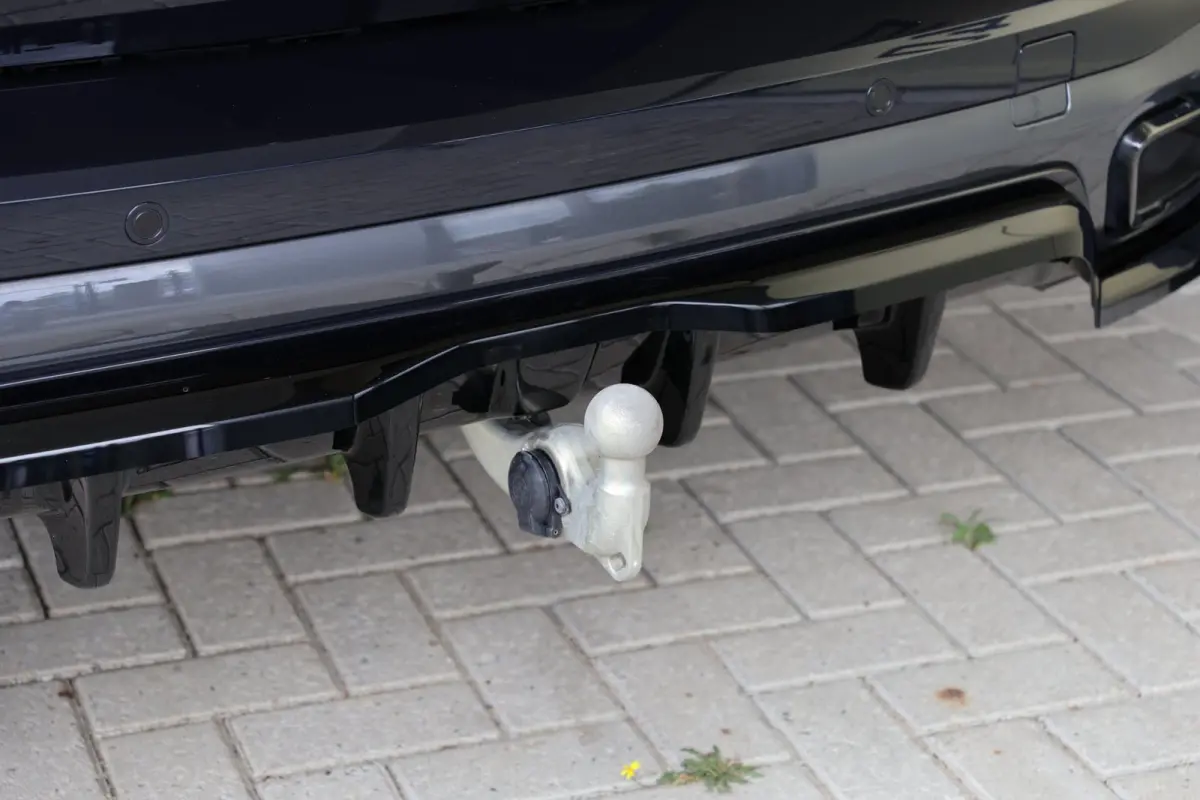 XDrive50e Launch Edition | panoramadak skylounge | head-up | harmankardon | elek. trekhaak | keyless | luchtvering | BTW