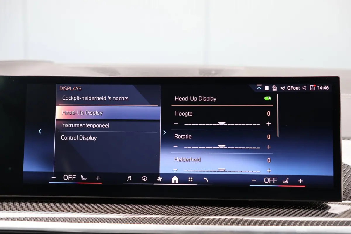 XDrive50e Launch Edition | panoramadak skylounge | head-up | harmankardon | elek. trekhaak | keyless | luchtvering | BTW