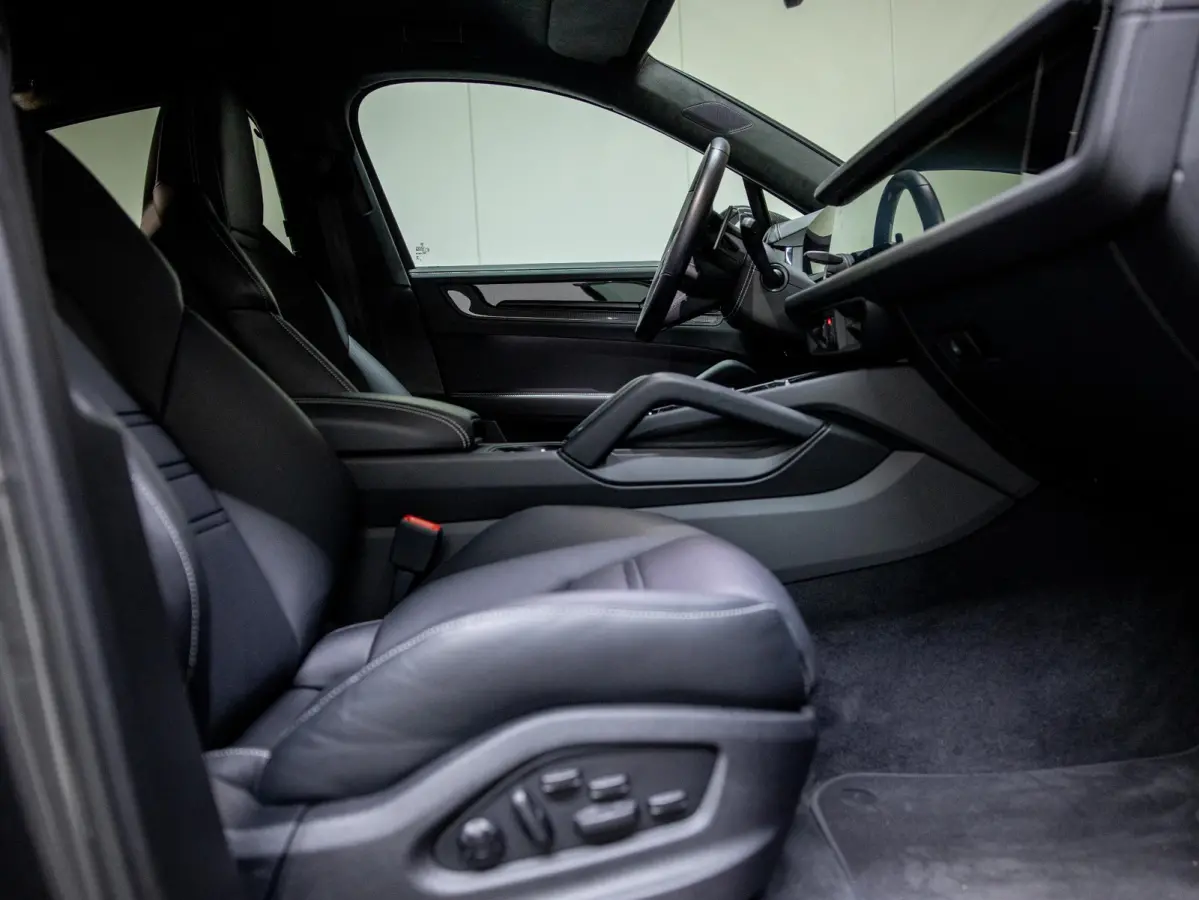 4.0 Turbo E-Hybrid GT | Burmester | 18-weg | Bijrijdersdisplay | Achterasbest. |