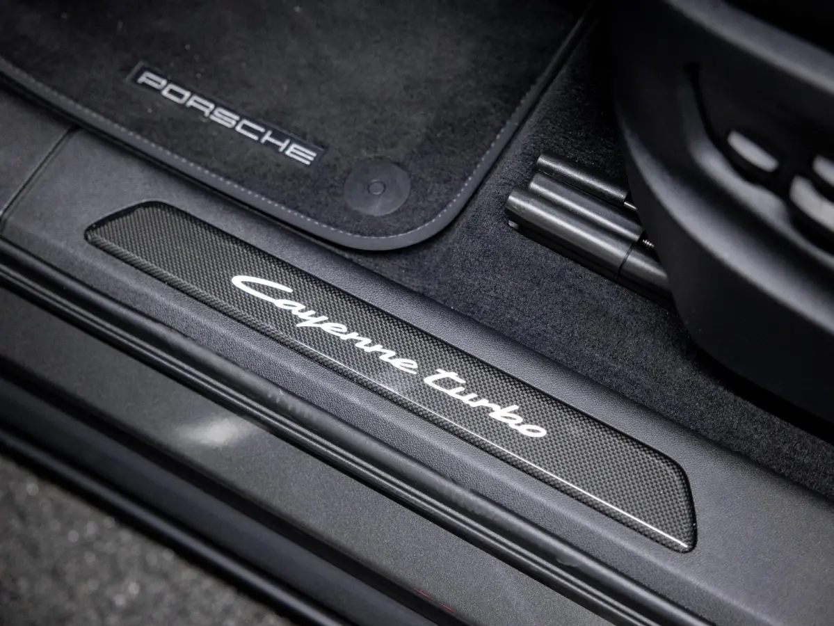 4.0 Turbo E-Hybrid GT | Burmester | 18-weg | Bijrijdersdisplay | Achterasbest. |