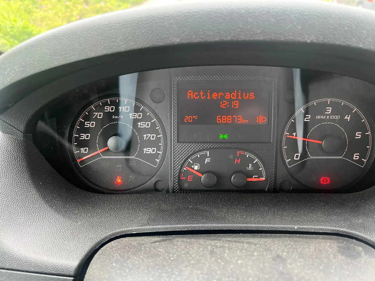 335 2.2 BlueHDi 140 L4 Grip | Laadklep | Laaddeur | | 2 zitplaatsen rechtsvoor | Airco | Alarm klasse 1(startblokkering)