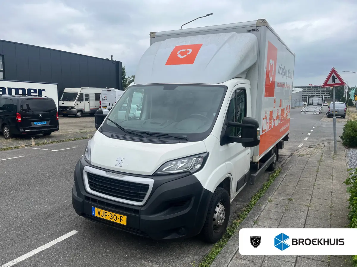 335 2.2 BlueHDi 140 L4 Grip | Laadklep | Laaddeur | | 2 zitplaatsen rechtsvoor | Airco | Alarm klasse 1(startblokkering)