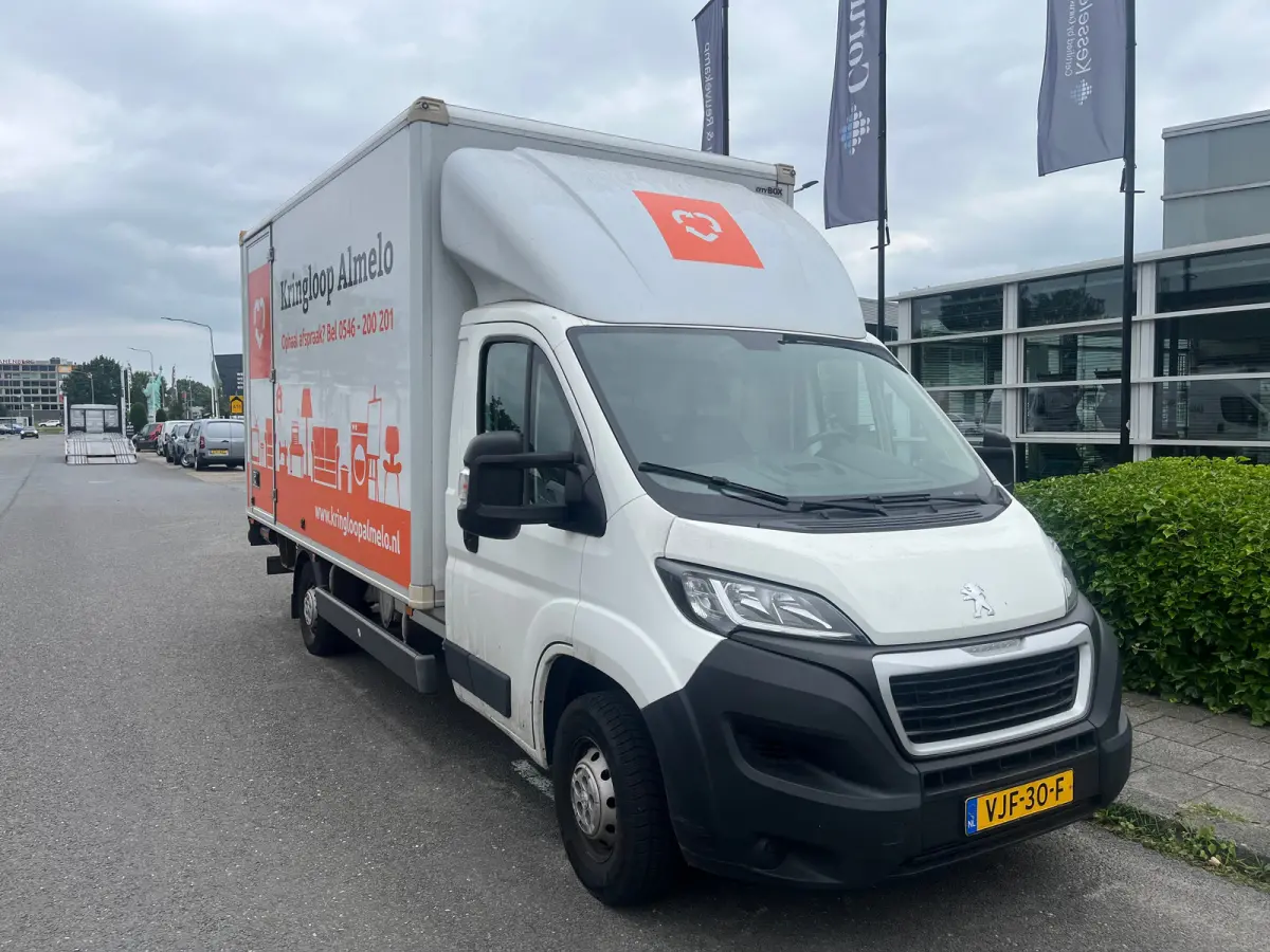 335 2.2 BlueHDi 140 L4 Grip | Laadklep | Laaddeur | | 2 zitplaatsen rechtsvoor | Airco | Alarm klasse 1(startblokkering)