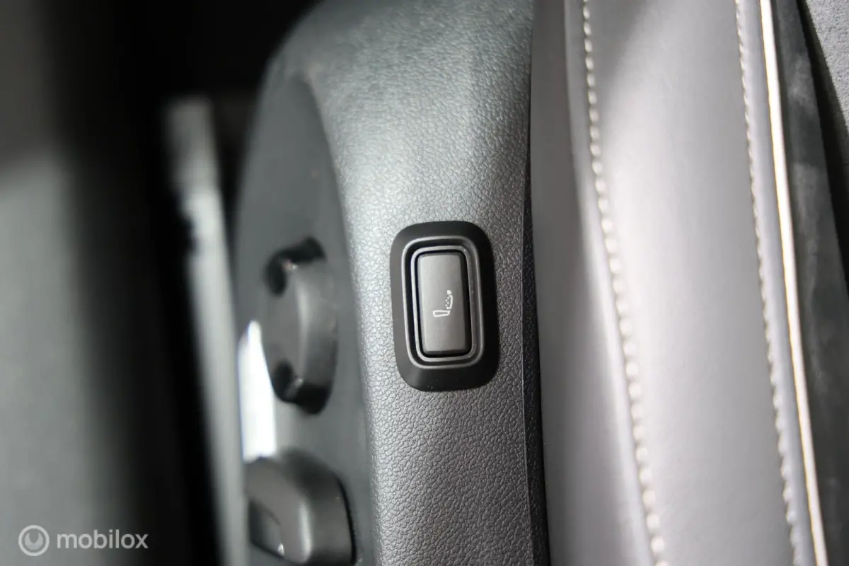 1.5 eTSI Business - Stuur/Stoelverwarming - Carplay - Camera