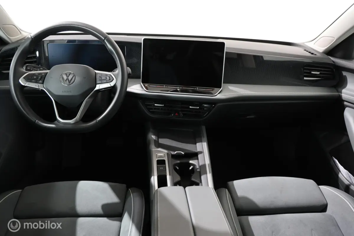 1.5 eTSI Business - Stuur/Stoelverwarming - Carplay - Camera