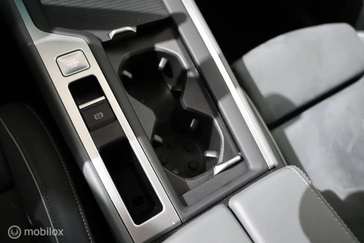 1.5 eTSI Business - Stuur/Stoelverwarming - Carplay - Camera