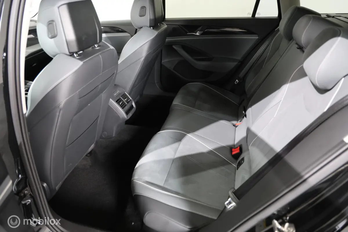 1.5 eTSI Business - Stuur/Stoelverwarming - Carplay - Camera