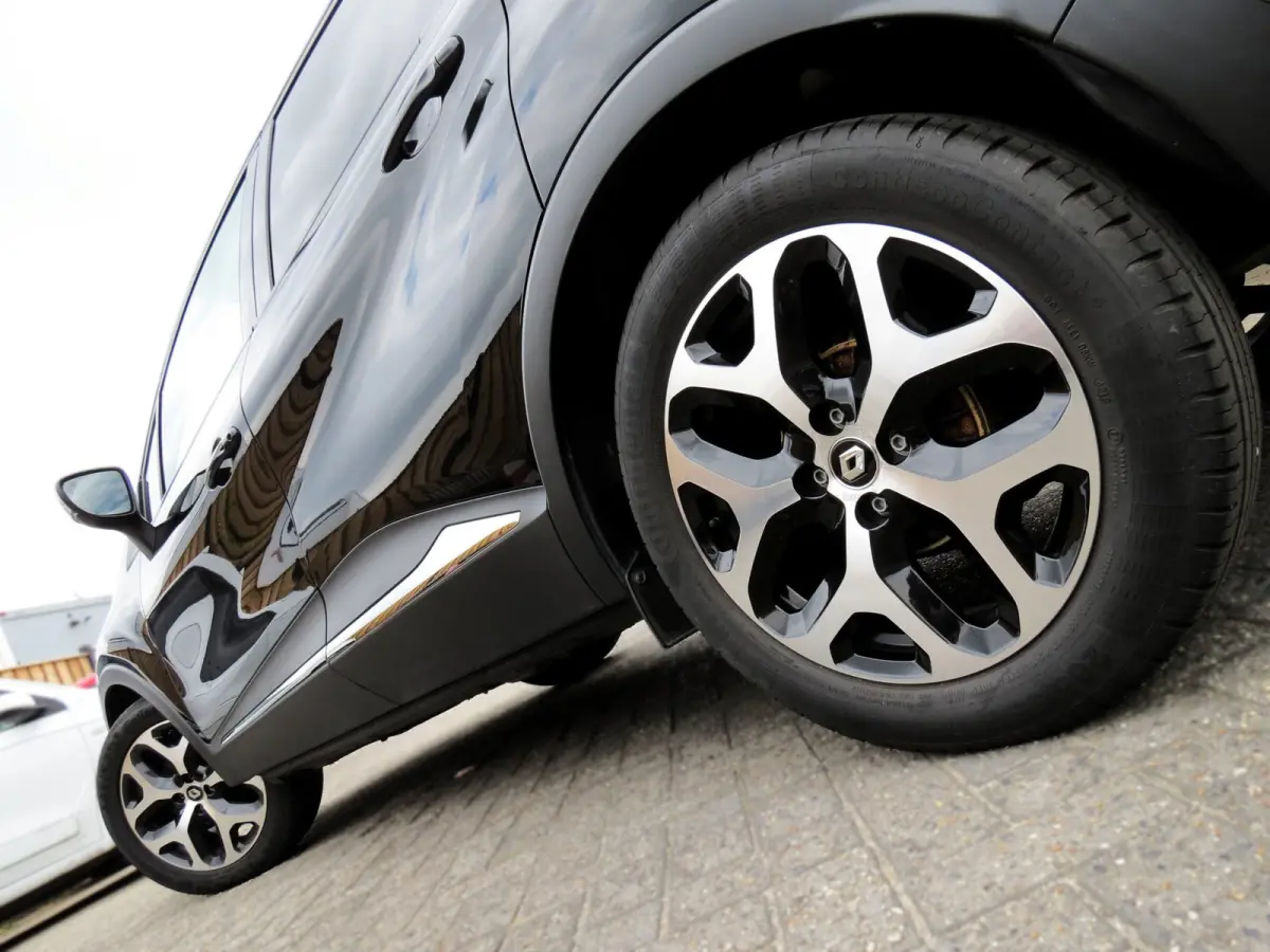 0.9 TCe Intens 1e EIGENAAR | CAMERA | NAVI | 17 INCH VELGEN | KEYSLESS ENTRY+START | PARKEERSENSORS | DAB+ | CLIMA
