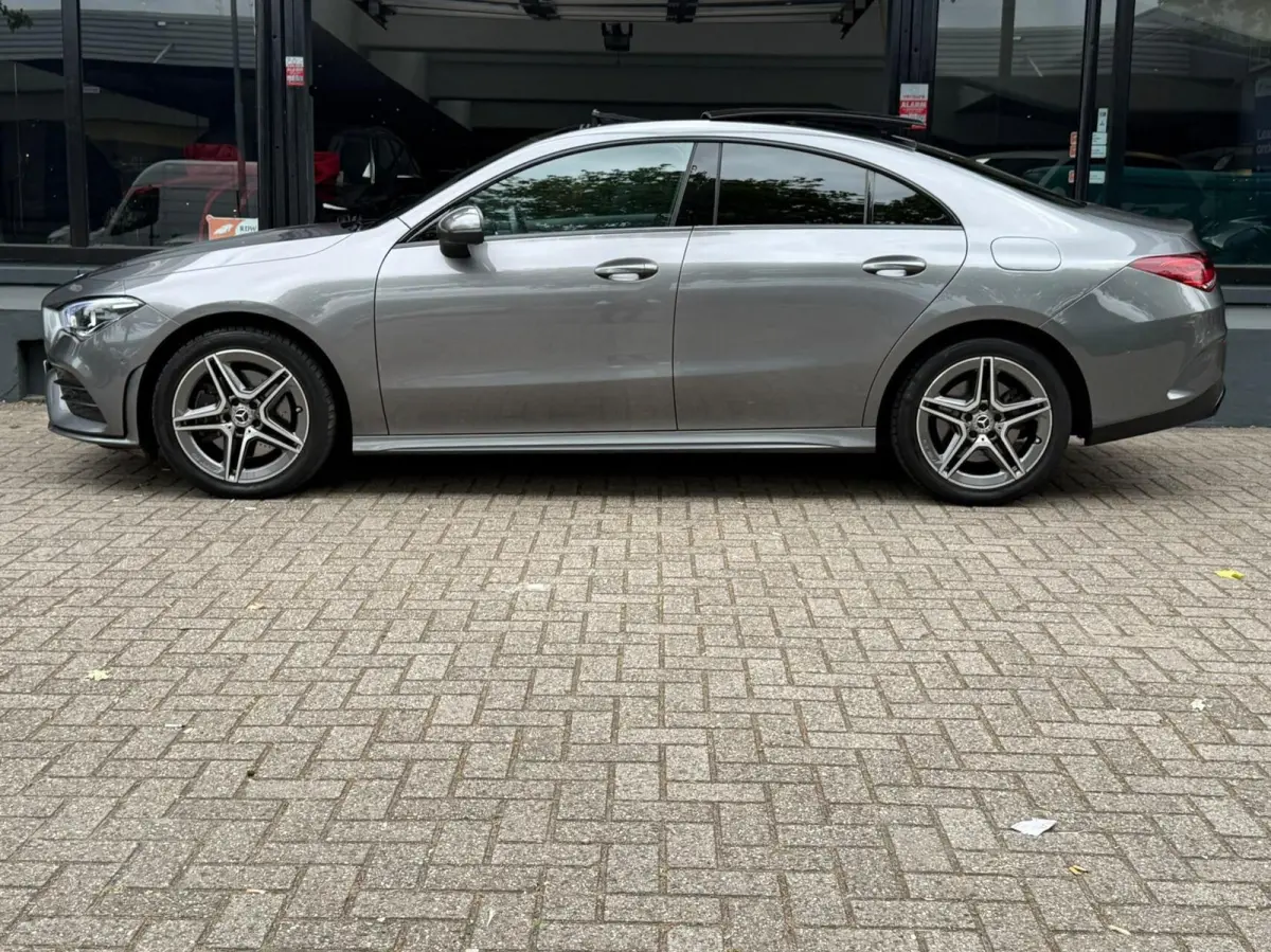 250 e AMG Aut*Pano*Navi*Ambient*Led