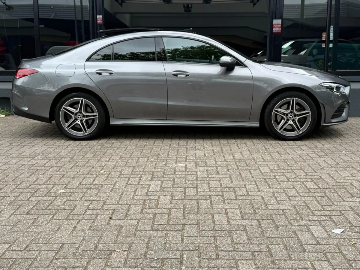 250 e AMG Aut*Pano*Navi*Ambient*Led
