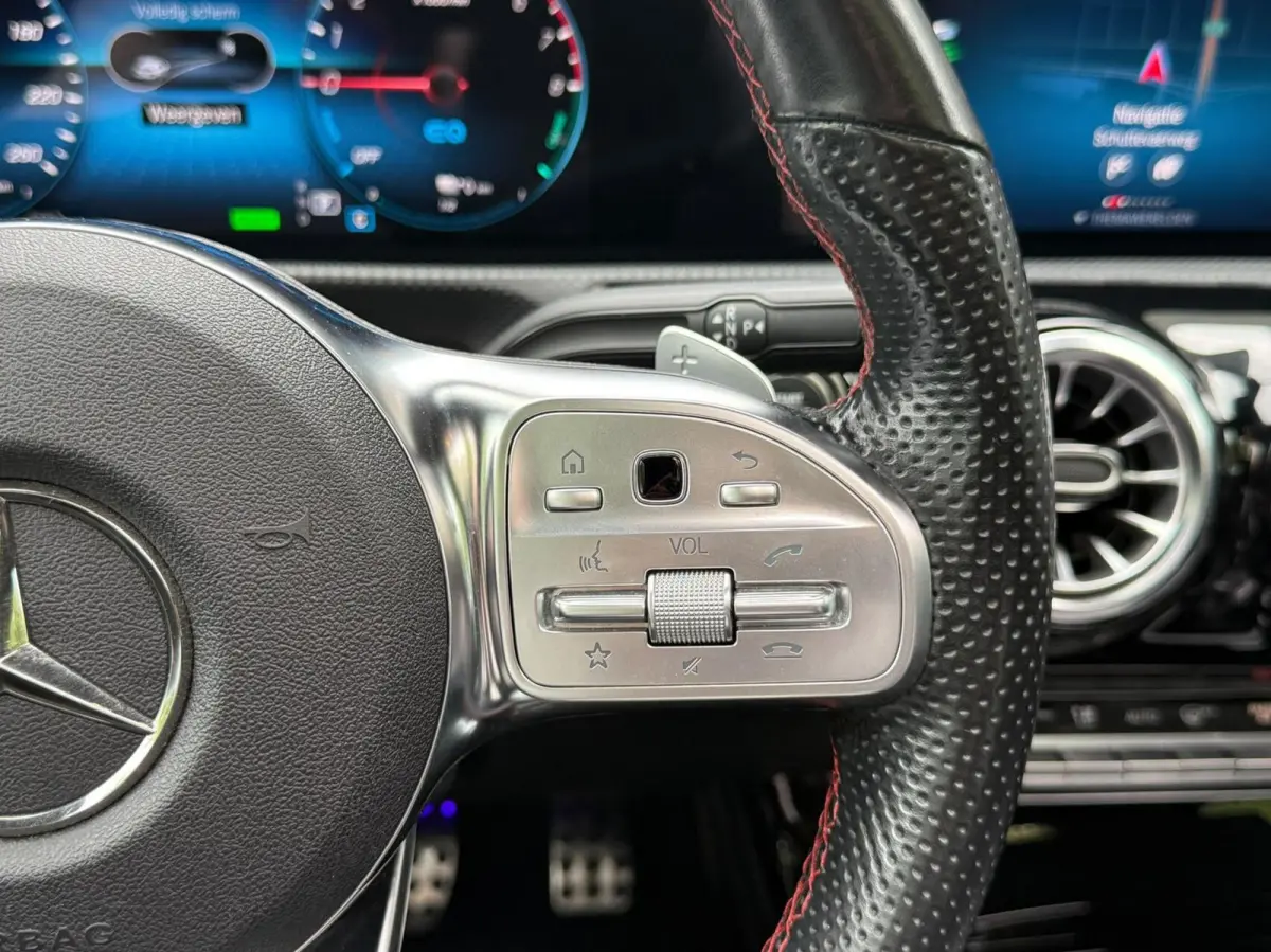 250 e AMG Aut*Pano*Navi*Ambient*Led