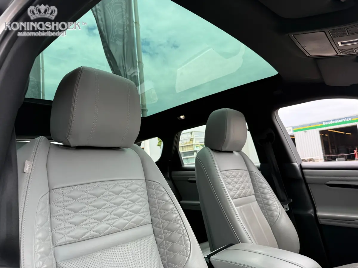 1.5 P300e AWD Autobiography