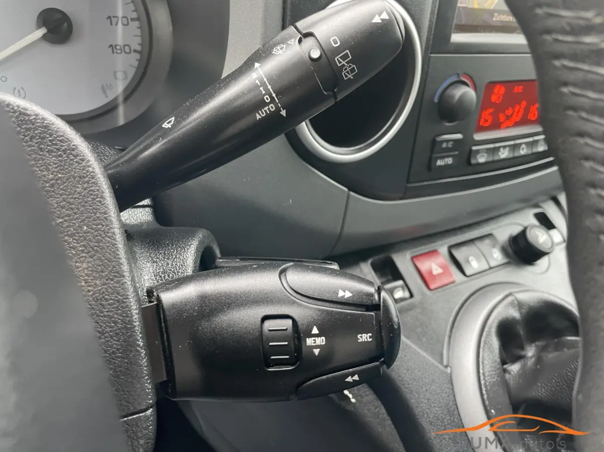 XL 1.2 PureTech Live, Clima ,Carplay, Cruise,Trek ,