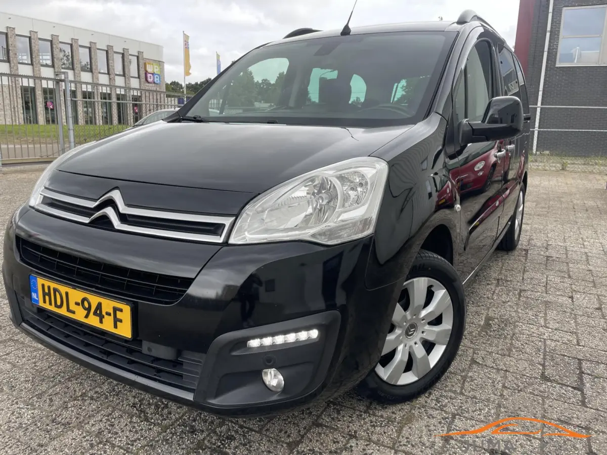 XL 1.2 PureTech Live, Clima ,Carplay, Cruise,Trek ,