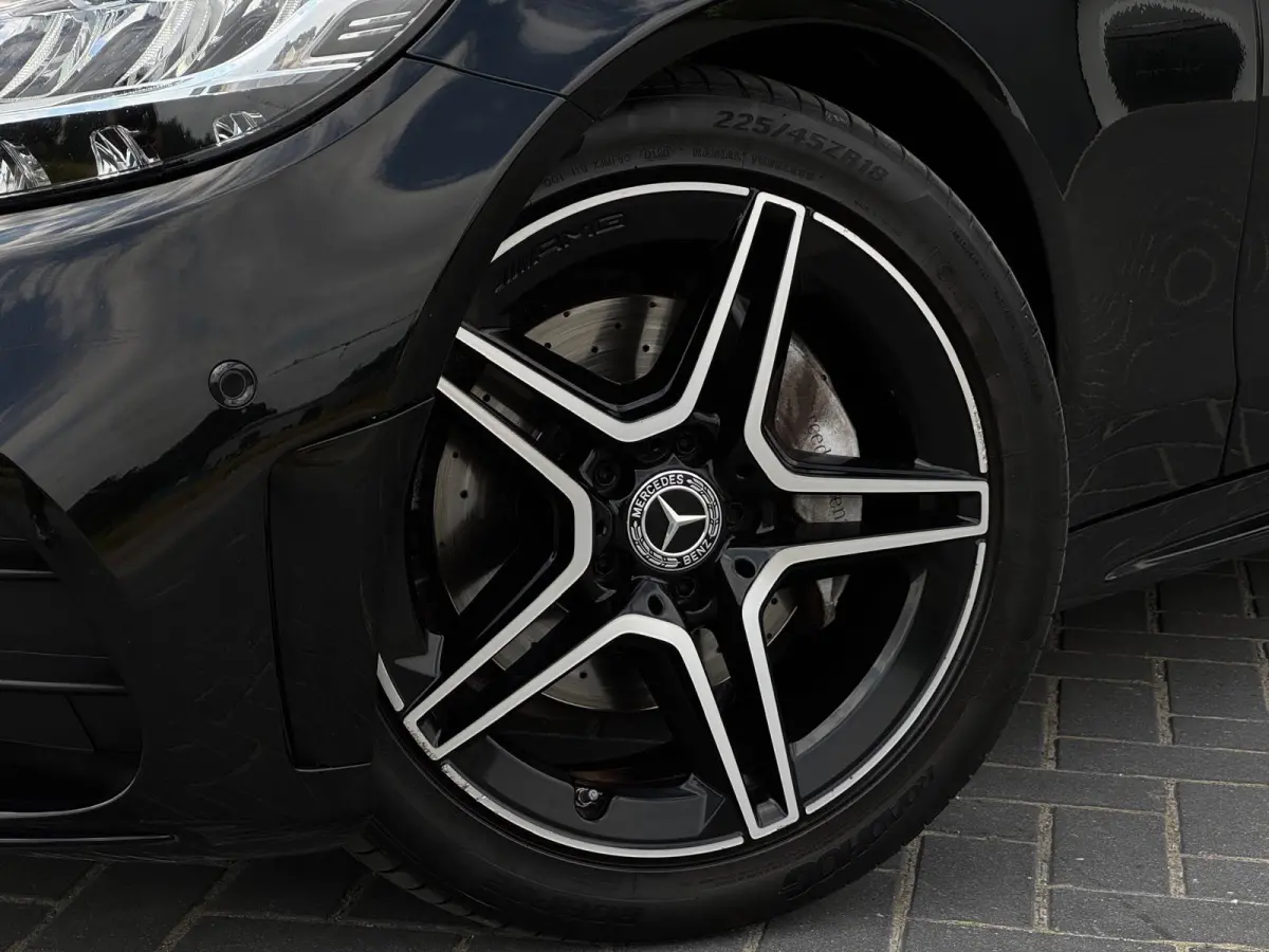 220 d Premium Plus AMG PANO|NAVI|LEDER|LED|CAMERA
