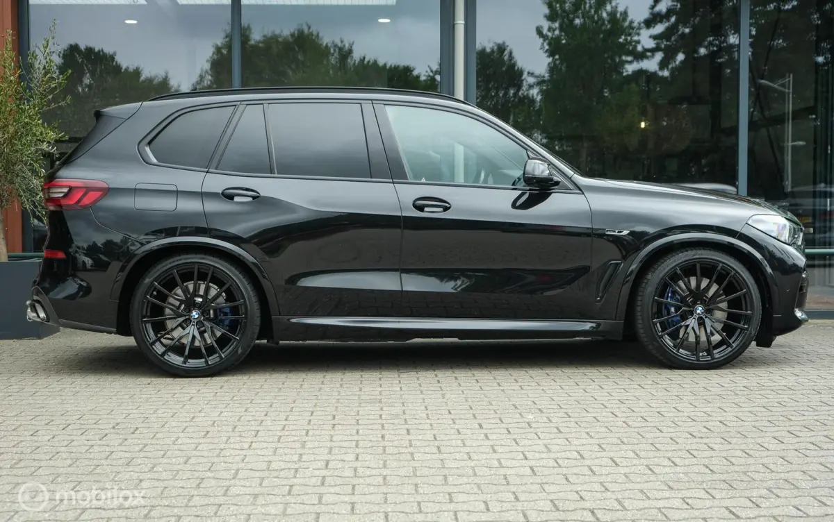 xDrive45e High Executive | M-pakket | Laser | Pano | M-technik zetels| Stoelverwarming en ventilatie | Trekhaak | 360 camera | Dealer onderhouden | 22 Inch | Ambient | DAB+