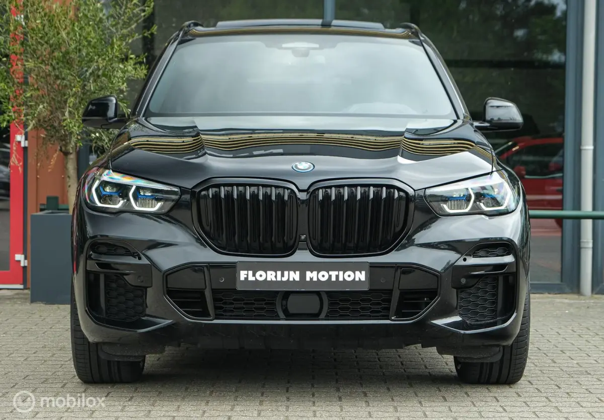 xDrive45e High Executive | M-pakket | Laser | Pano | M-technik zetels| Stoelverwarming en ventilatie | Trekhaak | 360 camera | Dealer onderhouden | 22 Inch | Ambient | DAB+