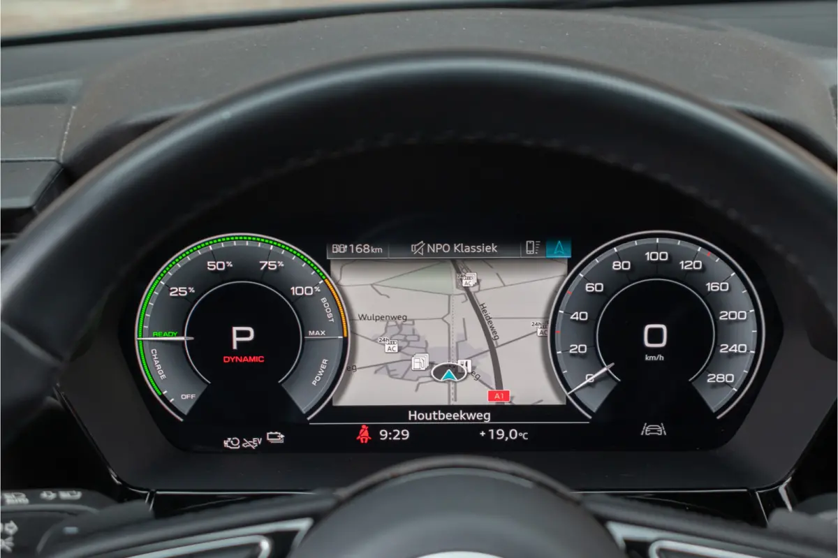 40 TFSI e 204pk Edition, Stoelverwarming, Adaptive Cruise, Park Assist, Carplay, DAB+, Navigatie.