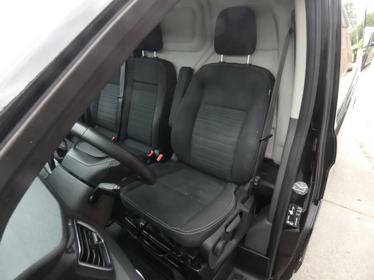 300 2.0 TDCI L2H1 Limited*aut*navi/camera
