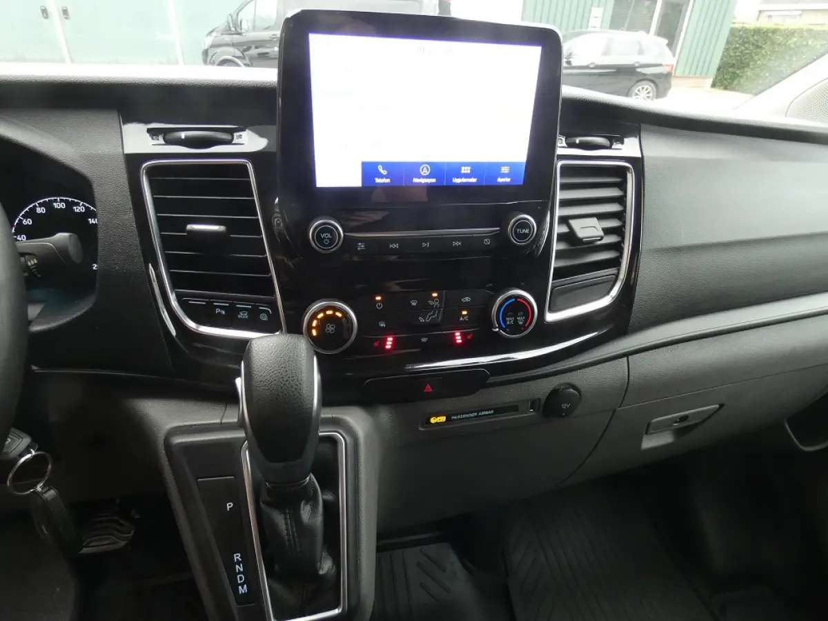 300 2.0 TDCI L2H1 Limited*aut*navi/camera