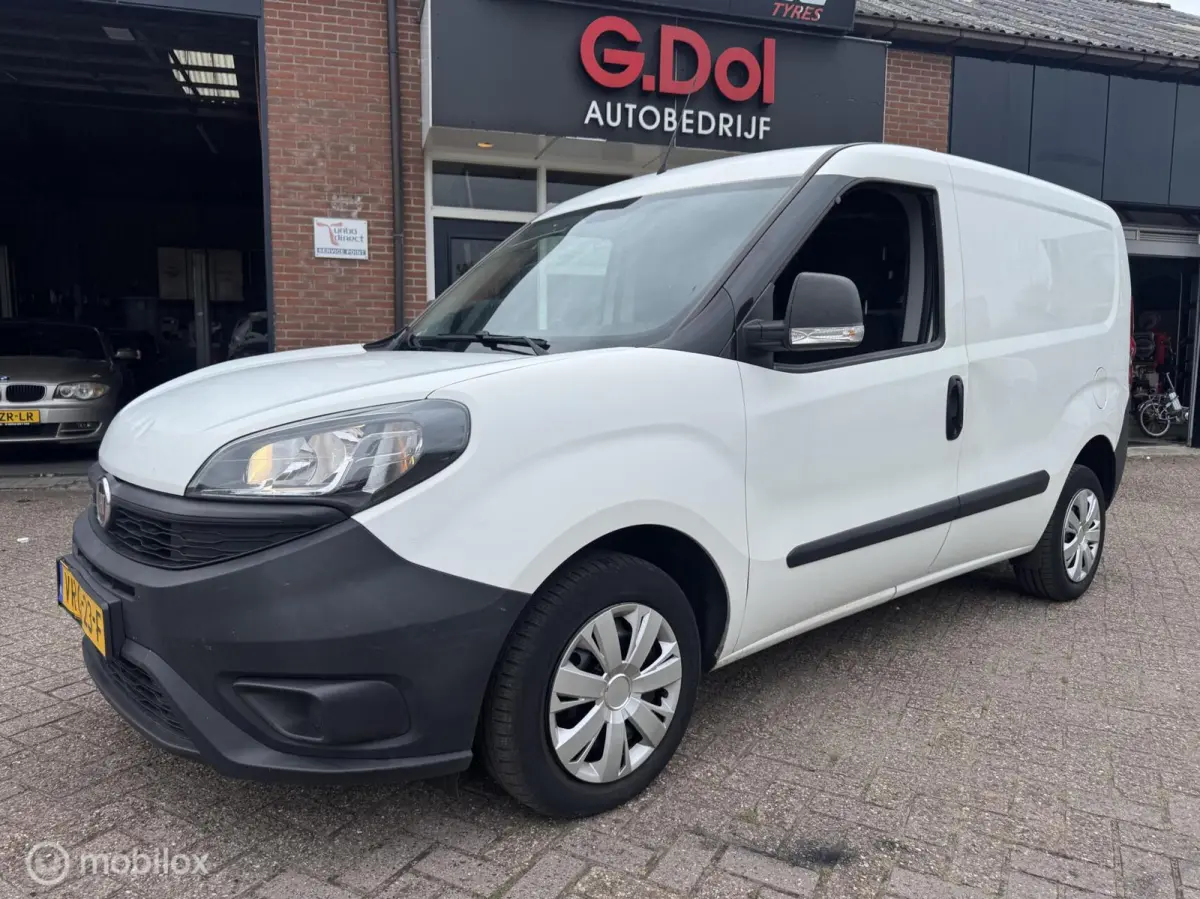 1.6 MJ L1H1 41000 km NAP lichte zij schade