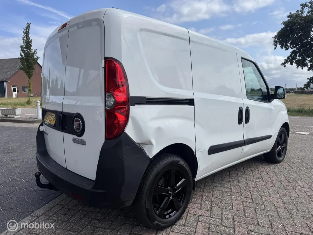 1.6 MJ L1H1 41000 km NAP lichte zij schade