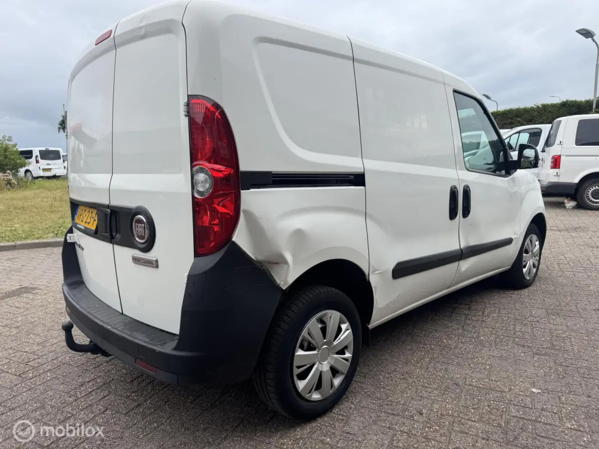 1.6 MJ L1H1 41000 km NAP lichte zij schade