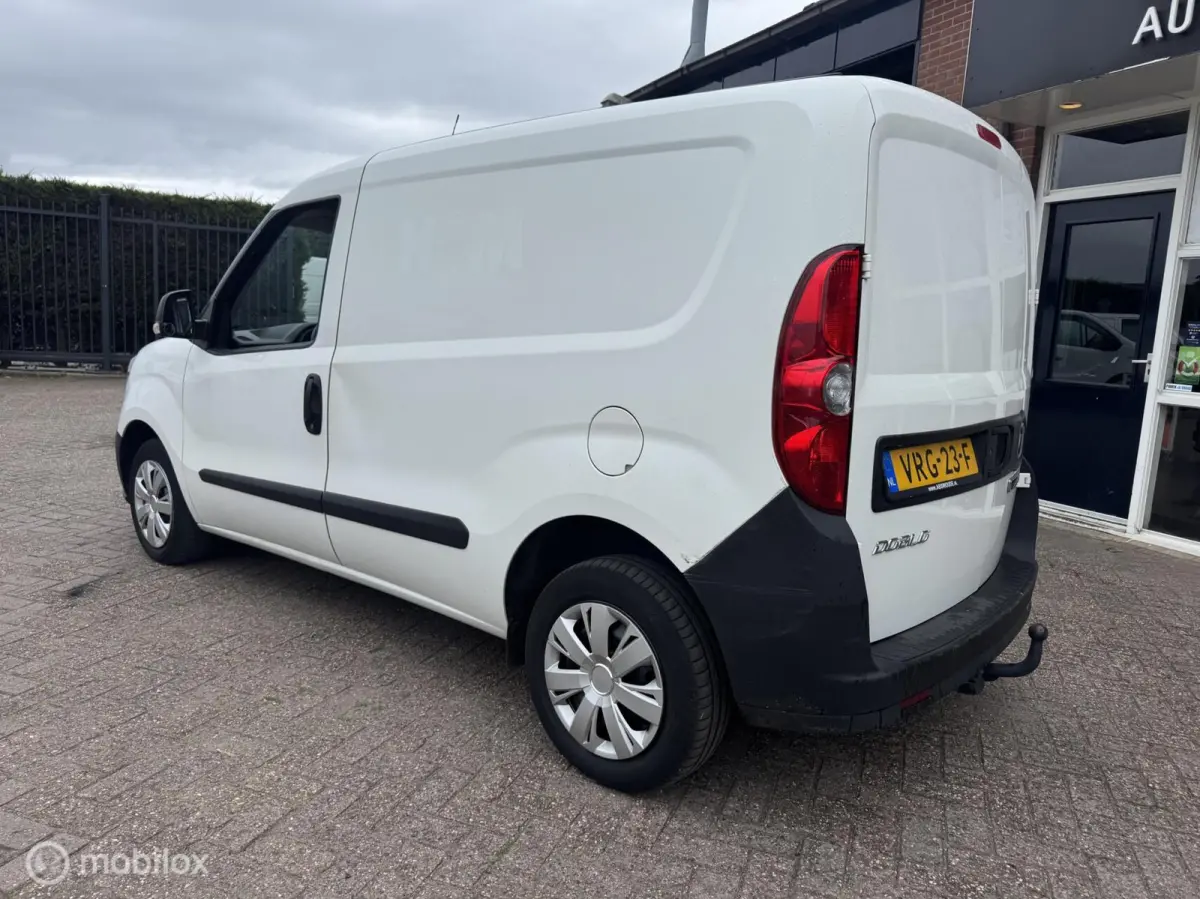 1.6 MJ L1H1 41000 km NAP lichte zij schade
