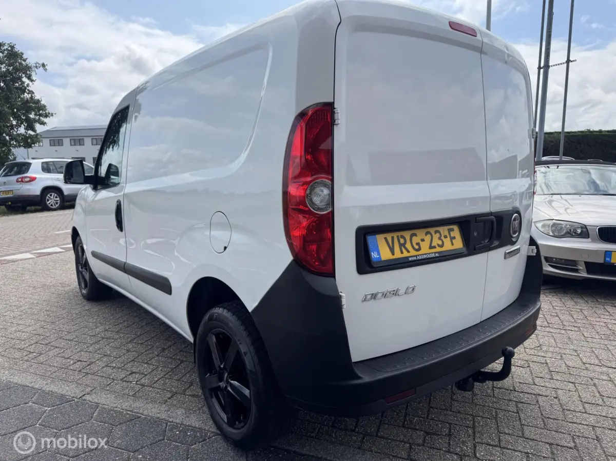 1.6 MJ L1H1 41000 km NAP lichte zij schade