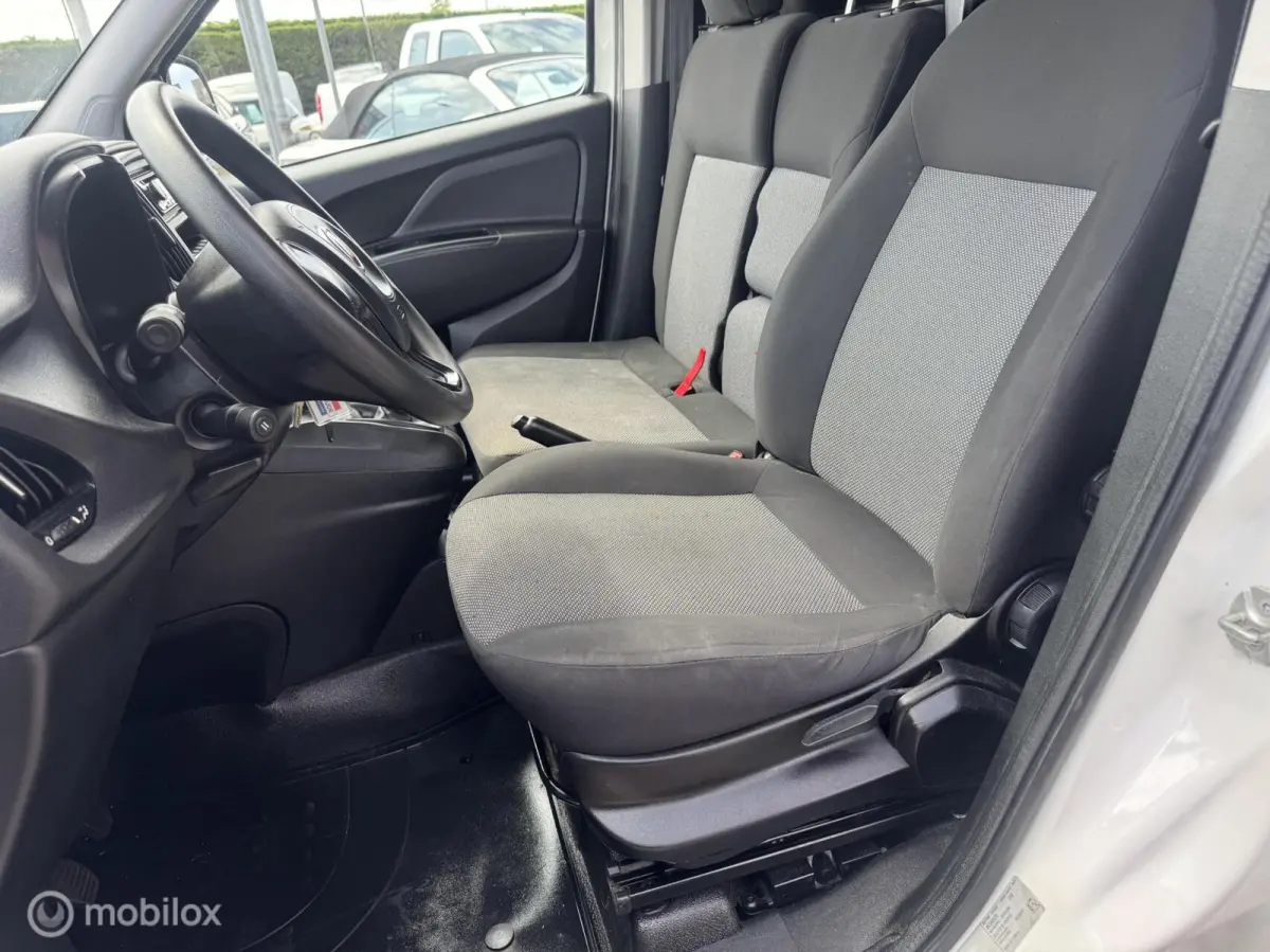 1.6 MJ L1H1 41000 km NAP lichte zij schade