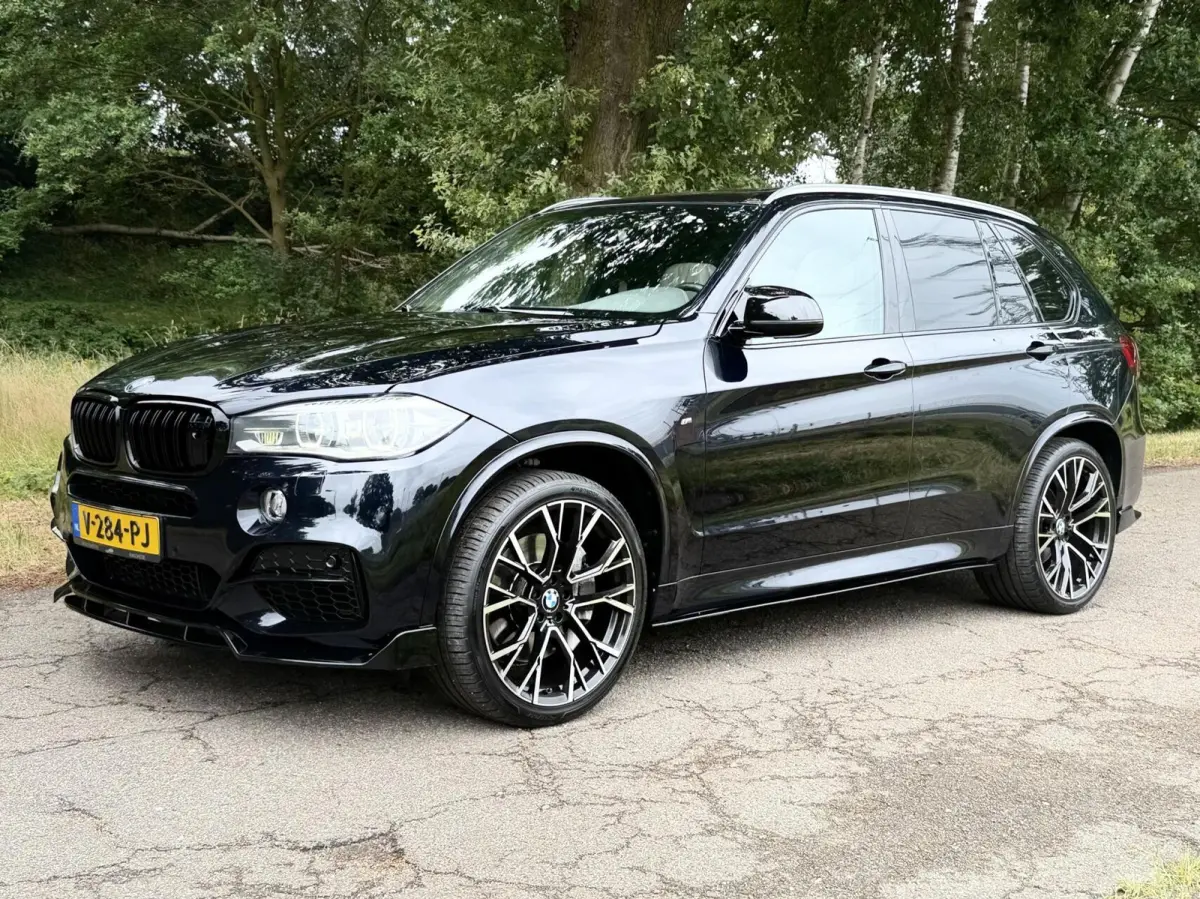 M50d 7p.