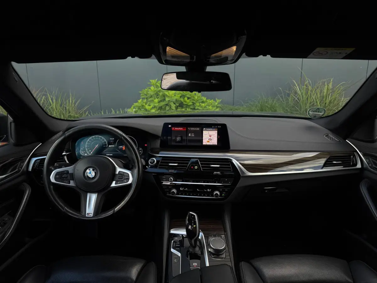 530e iPerformance High Executive NAVI|LEDER|LED|CAMERA|SPORTVELGEN