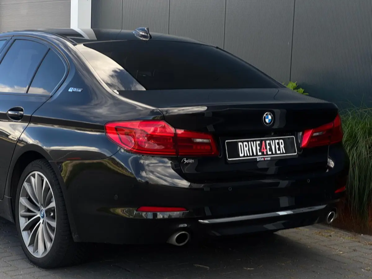 530e iPerformance High Executive NAVI|LEDER|LED|CAMERA|SPORTVELGEN
