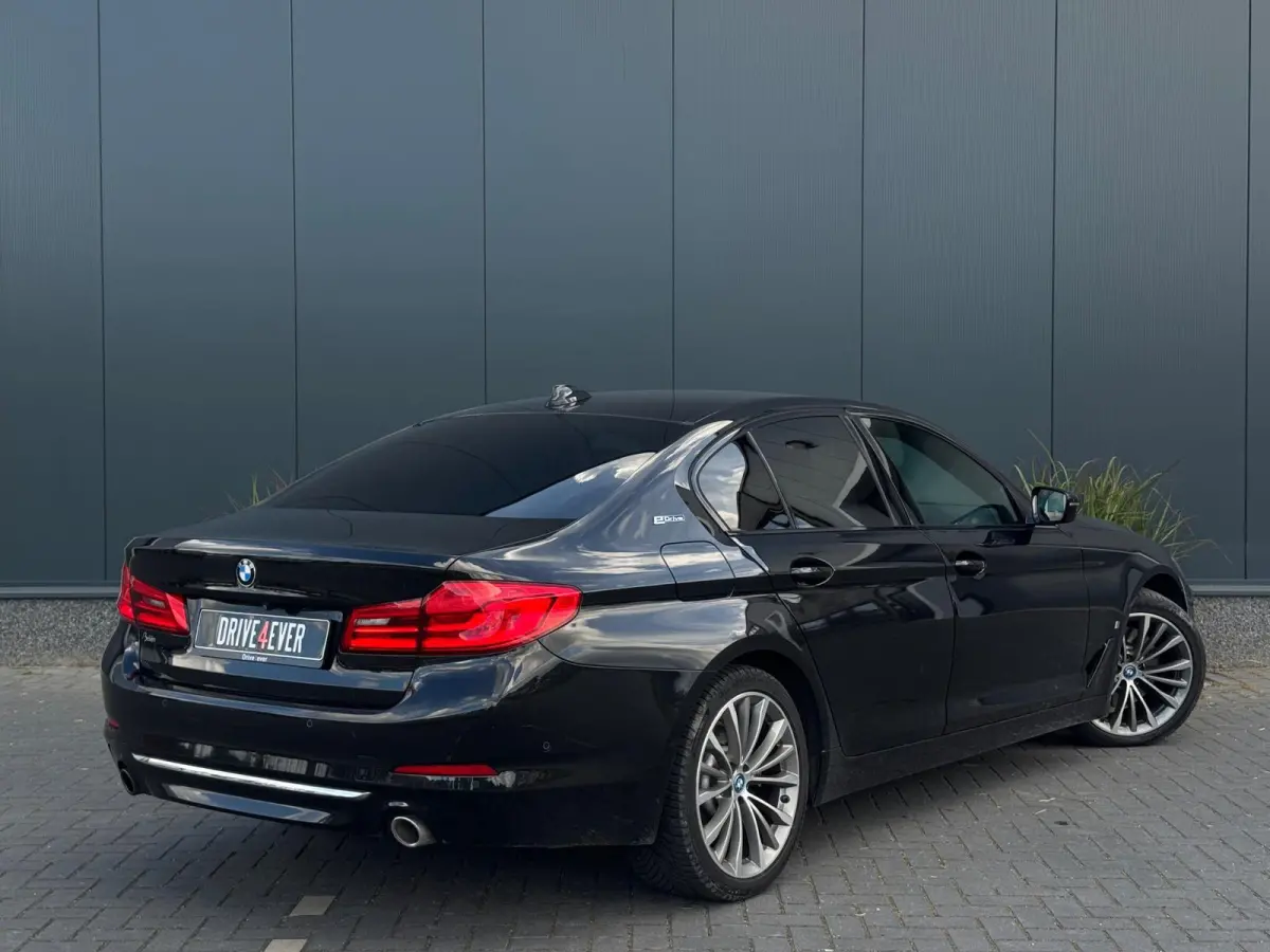 530e iPerformance High Executive NAVI|LEDER|LED|CAMERA|SPORTVELGEN