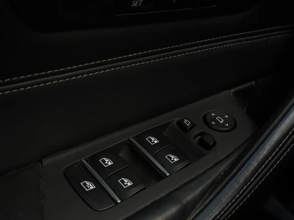 530e iPerformance High Executive NAVI|LEDER|LED|CAMERA|SPORTVELGEN