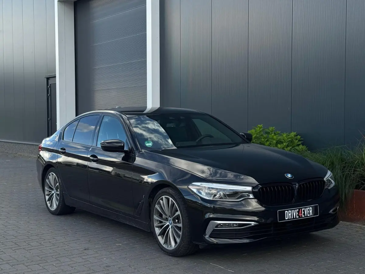 530e iPerformance High Executive NAVI|LEDER|LED|CAMERA|SPORTVELGEN