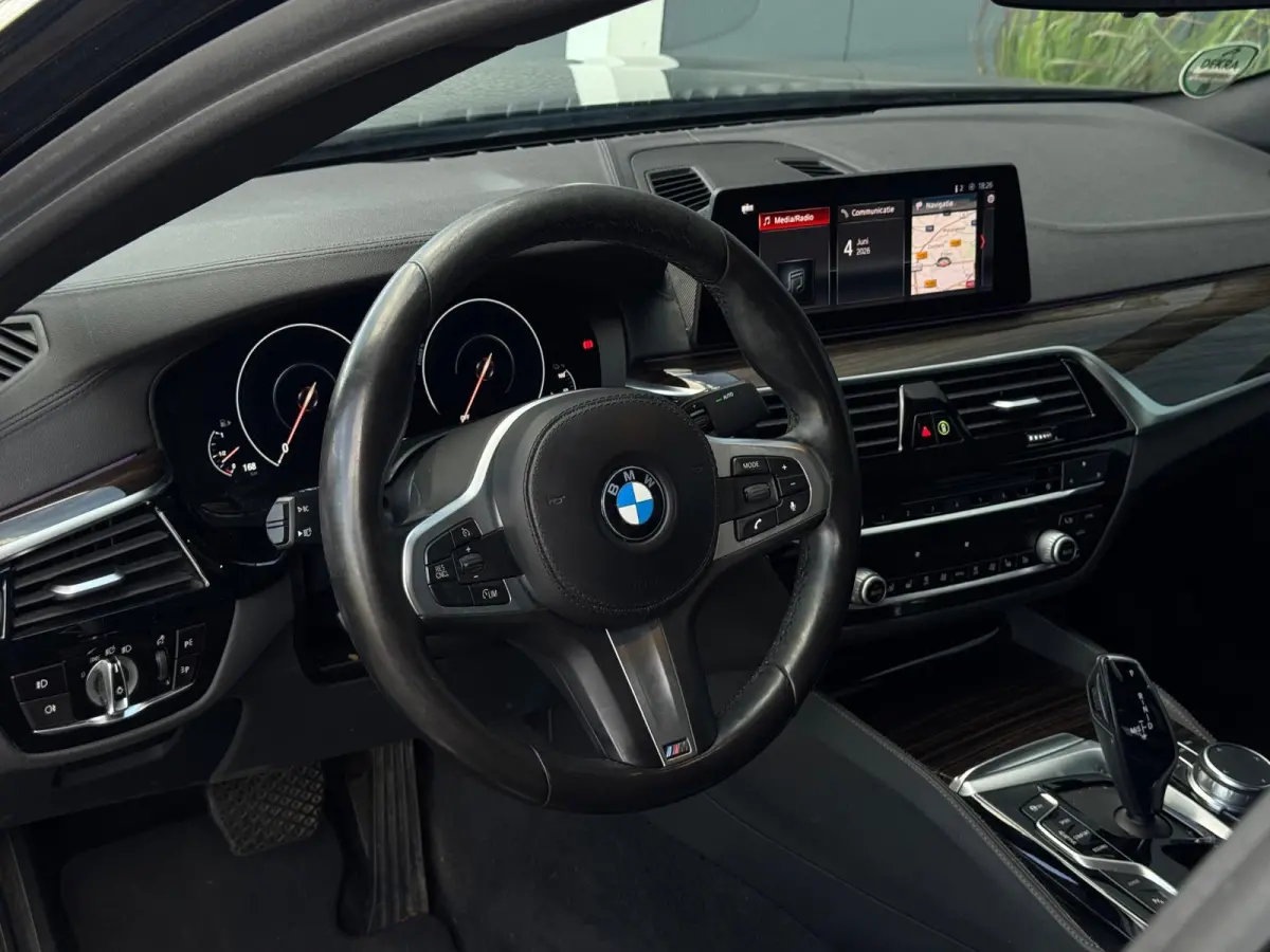 530e iPerformance High Executive NAVI|LEDER|LED|CAMERA|SPORTVELGEN