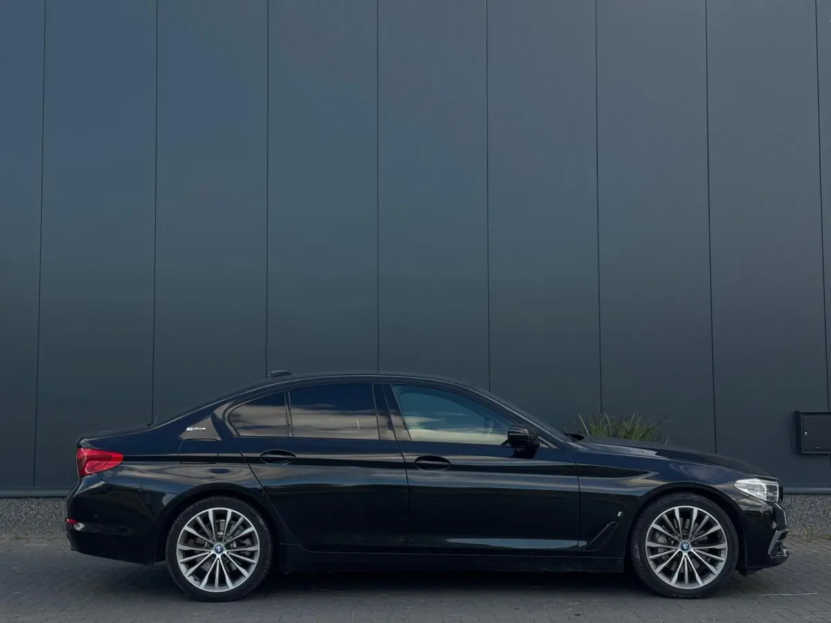 530e iPerformance High Executive NAVI|LEDER|LED|CAMERA|SPORTVELGEN