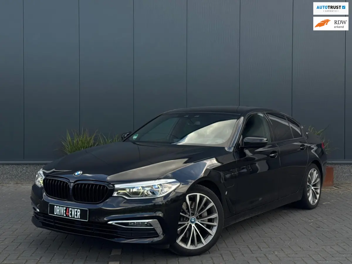 530e iPerformance High Executive NAVI|LEDER|LED|CAMERA|SPORTVELGEN