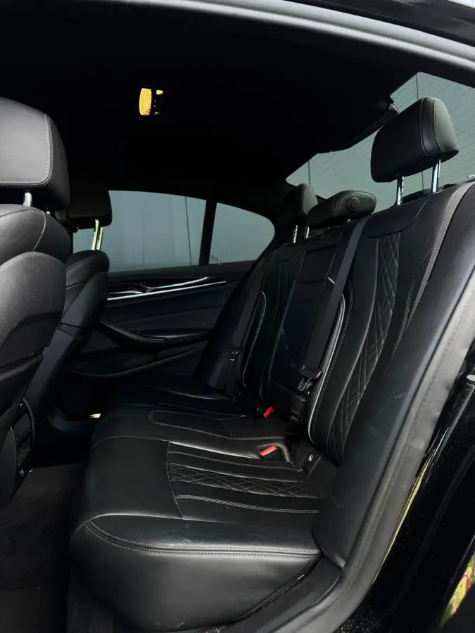 530e iPerformance High Executive NAVI|LEDER|LED|CAMERA|SPORTVELGEN