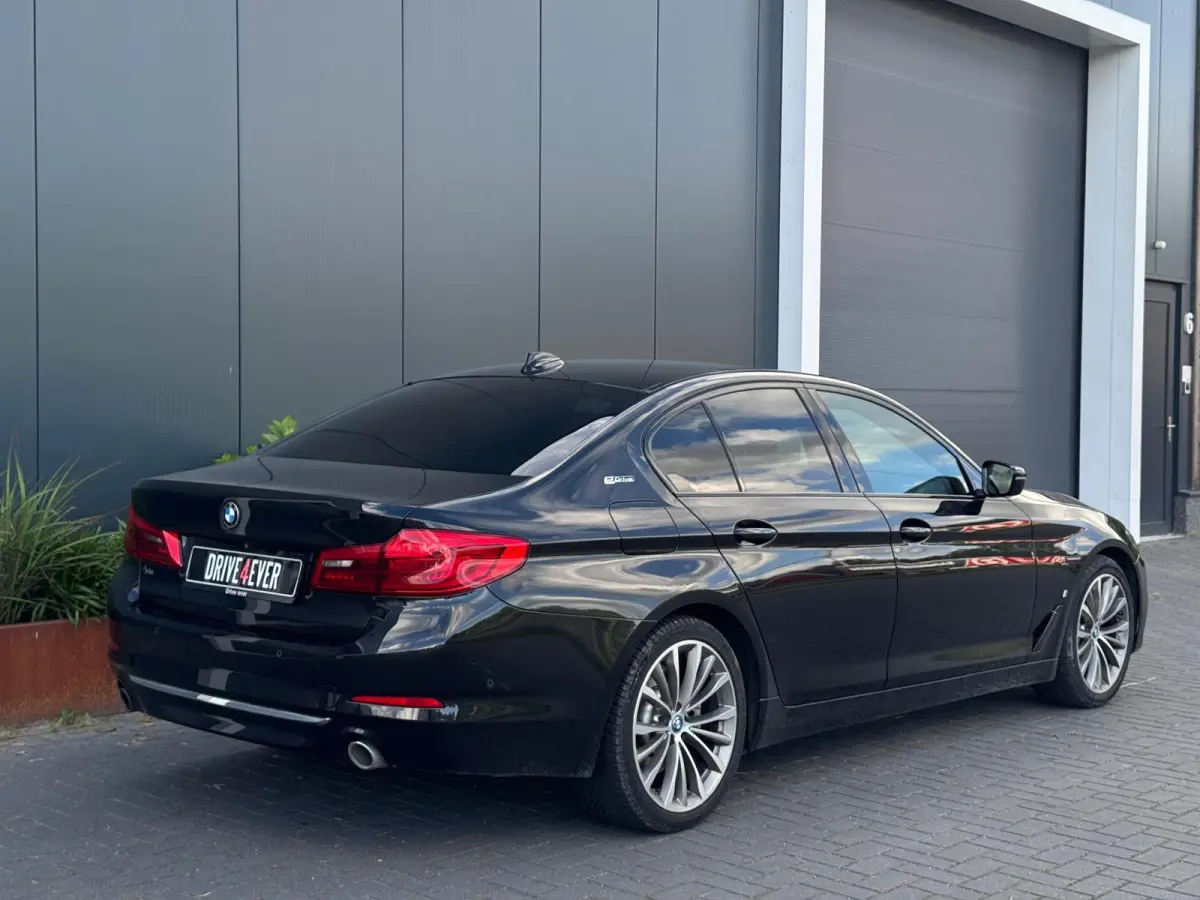 530e iPerformance High Executive NAVI|LEDER|LED|CAMERA|SPORTVELGEN