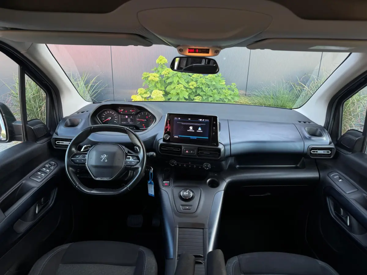 1.2 130pk Allure AUTOMAAT|NAVI|CAMERA|LED|TREKHAAK|SPORTVELGEN