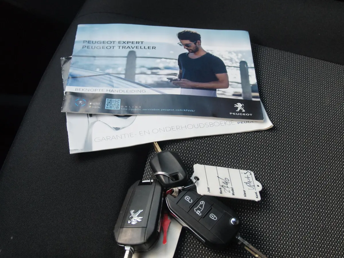 Standard Premium 75 kWh | Side bars | Apple Carplay | Zware Accupakket | Camera | Cruise Control |