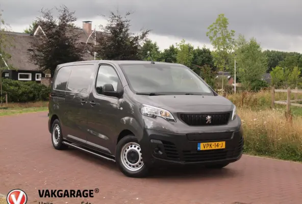 Standard Premium 75 kWh | Side bars | Apple Carplay | Zware Accupakket | Camera | Cruise Control |