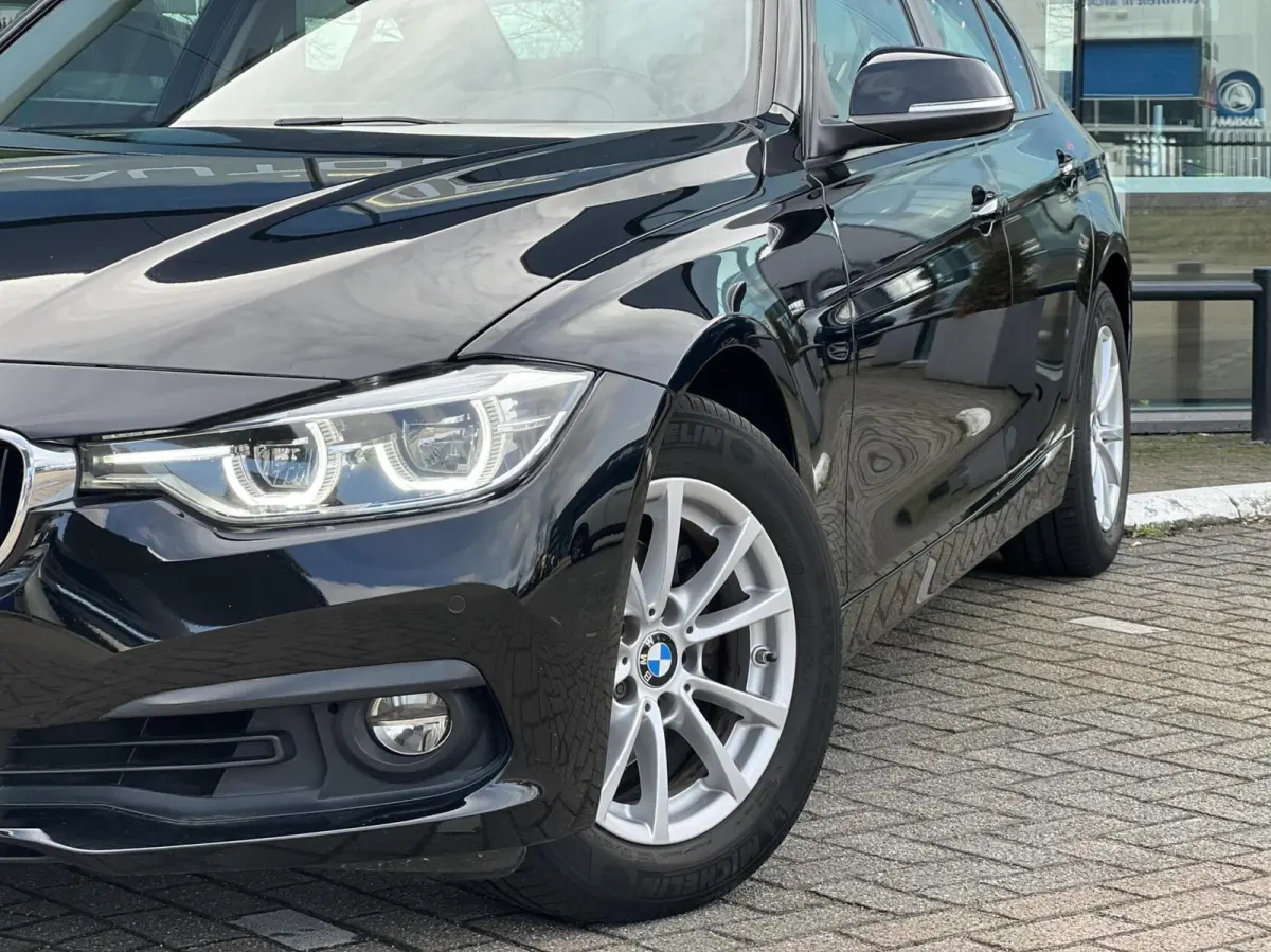 318i High Executive Automaat Clima 2018 Leer NAP
